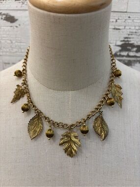 Gold Leaf Textured Charm Necklace Vintage-Inspired Women Jewelry